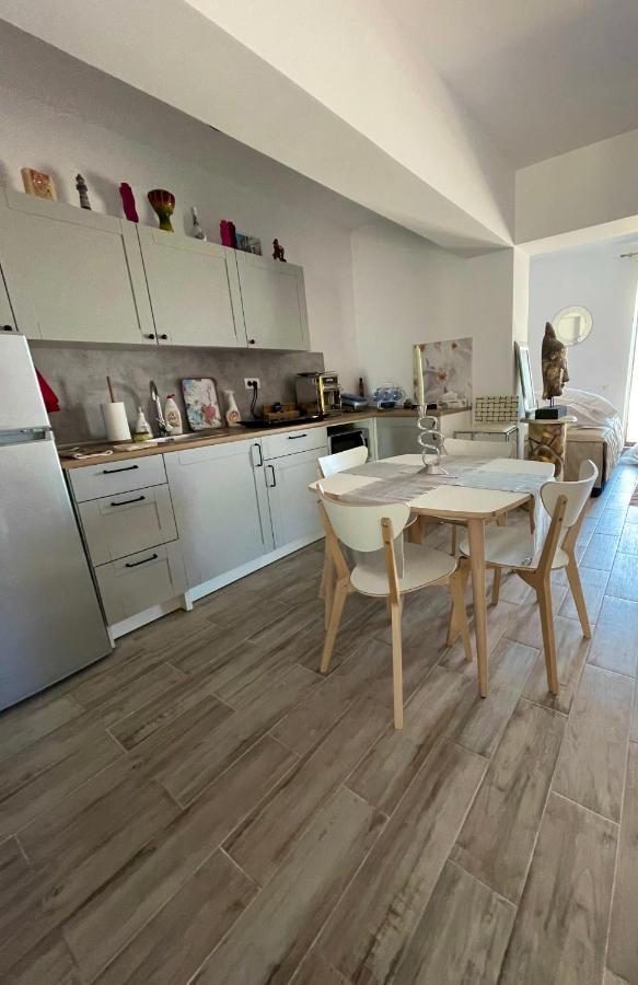 Rohan Studio One Aparthotel Năvodari Exteriör bild